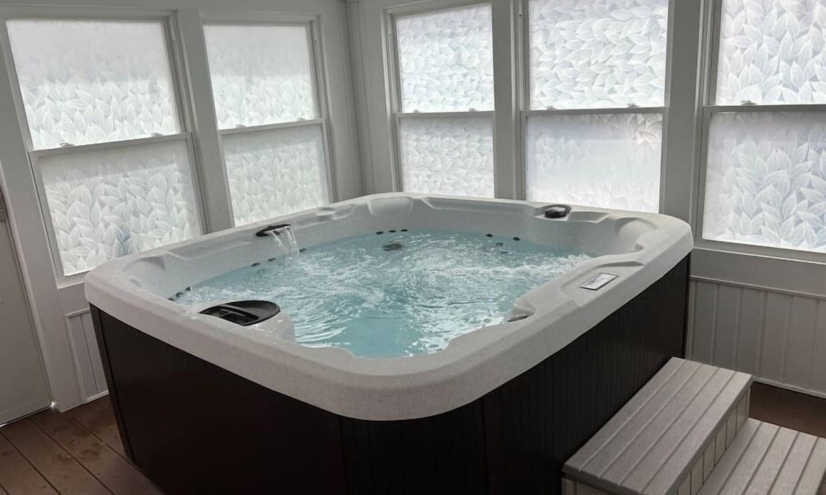 Oakley Apartment | Asheville Hideaway: Hot Tub & Trail Access