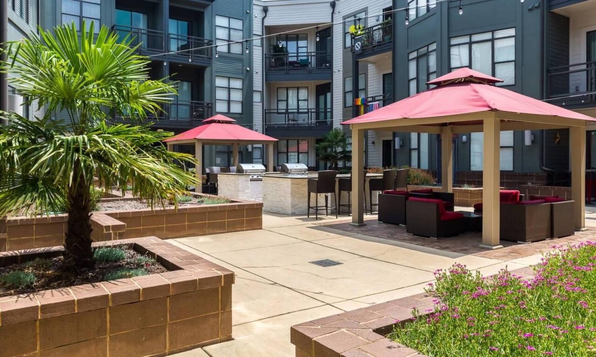 First Ward Apartment | ASK FOR Discount-10 Min Walk to Epicentre Wifi