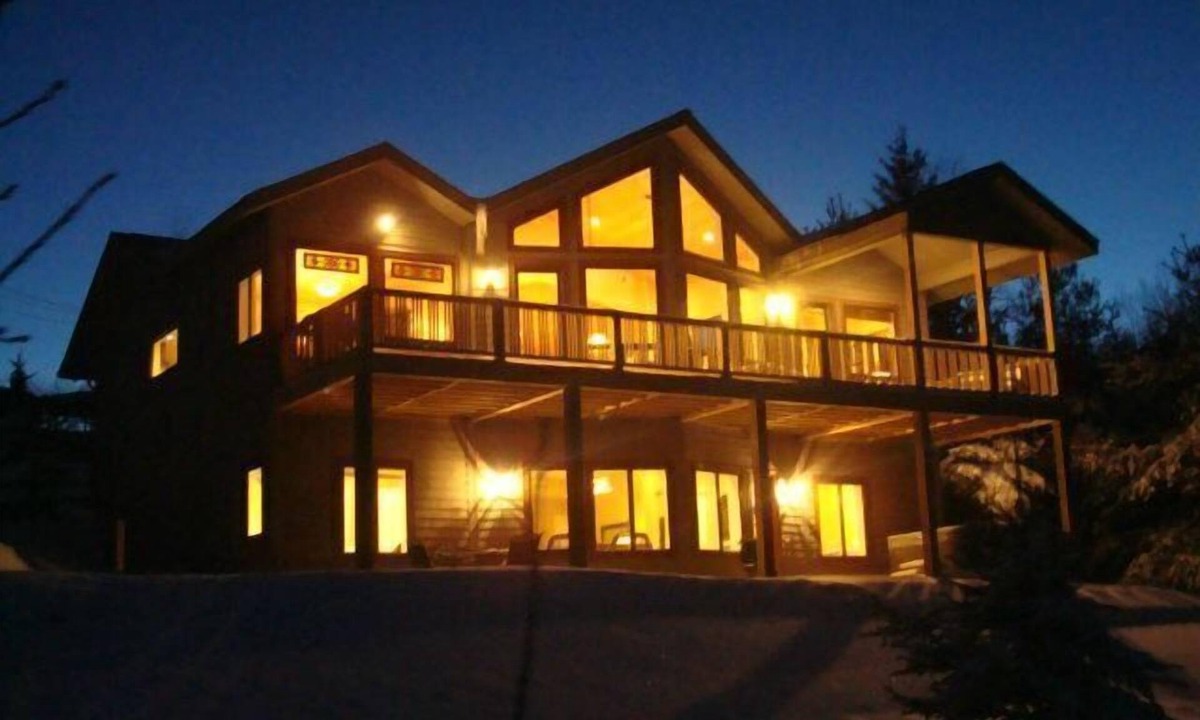 Boone House | Aspen Memories - Stunning Mountain Views, Hot Tub, Pool Table, great location!
