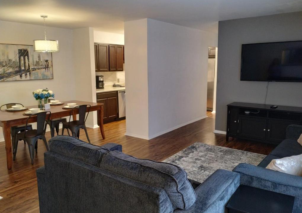 Southwest Raleigh Apartment | Awesome Condo in Central Raleigh