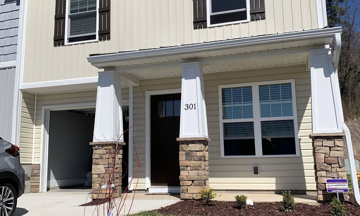 Candler Condo | Awesome newly built townhouse in Asheville NC