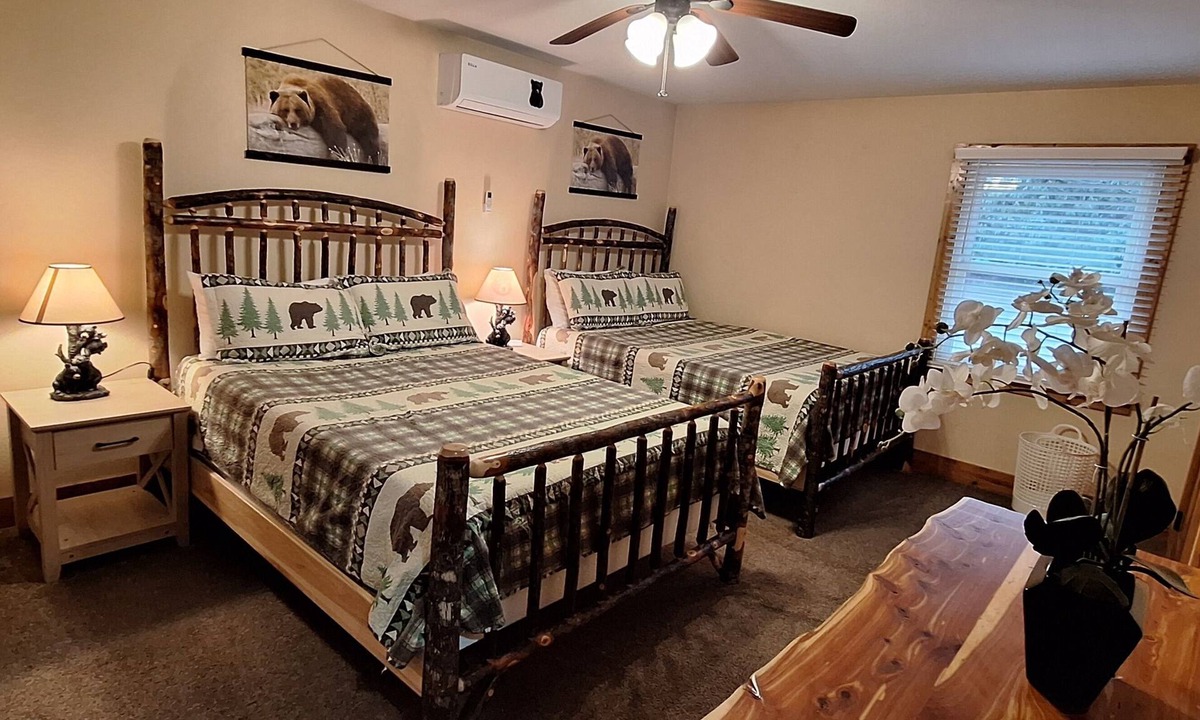 Blowing Rock Cabin | B cabin 2-bedroom with AC in charming Blowing Rock