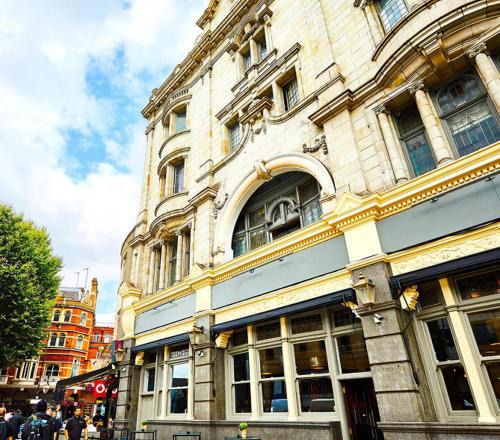 Hammersmith Broadway Hostel | BacPac Hostel