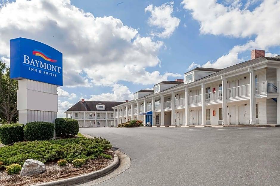 Hickory Hotel | Baymont by Wyndham Hickory