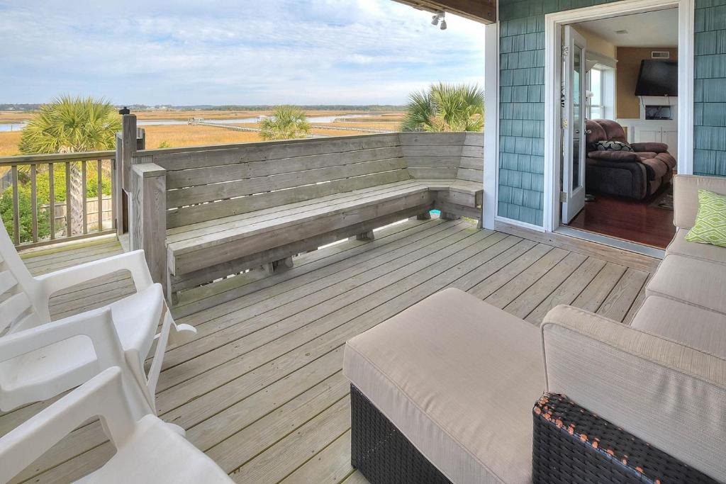 Oak Island House | Beach Mountain