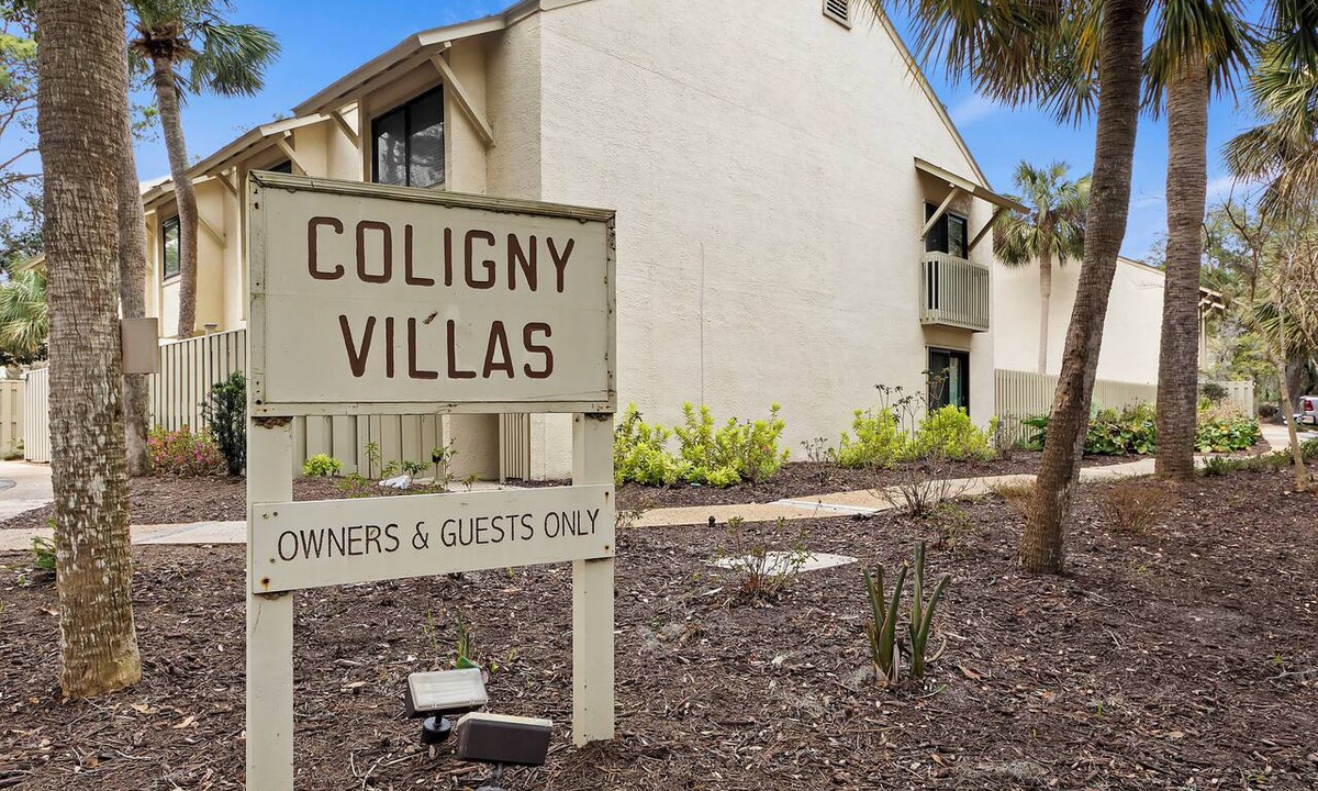 Hilton Head Island Condo | Beach, Pool, Celebration Park, Coligny Plaza !