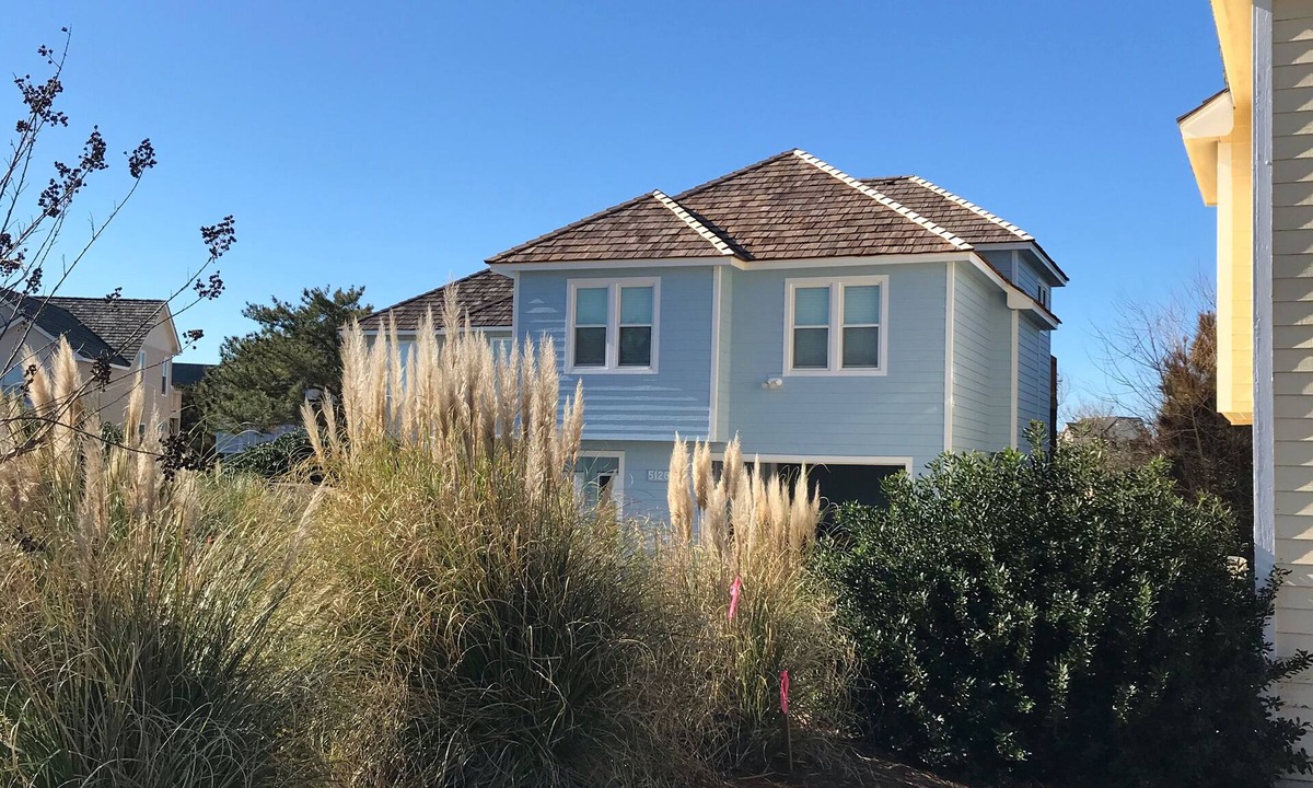 Nags Head House | Beachy Keen: Fun In The Sun! HotTub, Renovated Bathrooms and Kitchen in 2021!