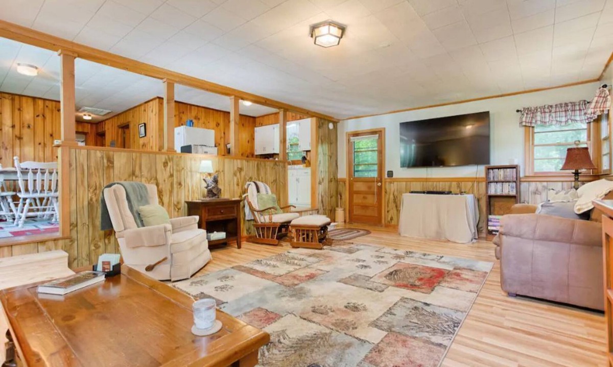 Linville Falls Cabin | Bear Crossing at Linville Falls!