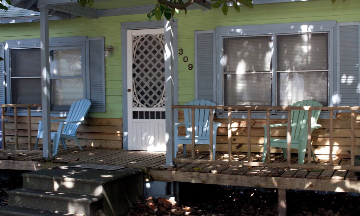 Morehead City House | Beaufort Harbour Suites East Lodge