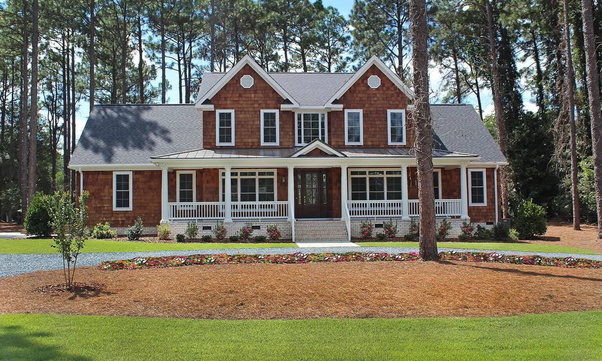 Pinehurst House | Beautiful recently constructed luxury home located 1 mile from Pinehurst #2.