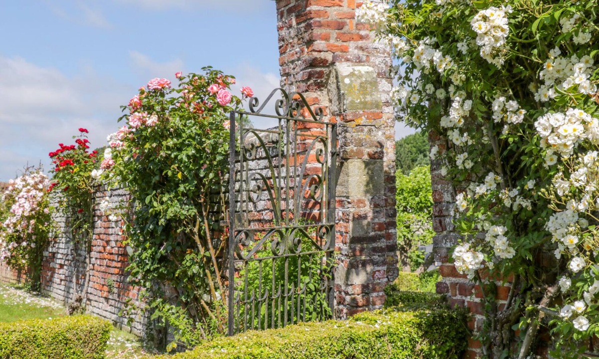 North Dalton Cottage | Bella's Cottage