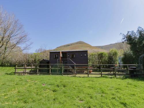 Llanfihangel Tal-y-llyn House | Bills Shepherds Hut