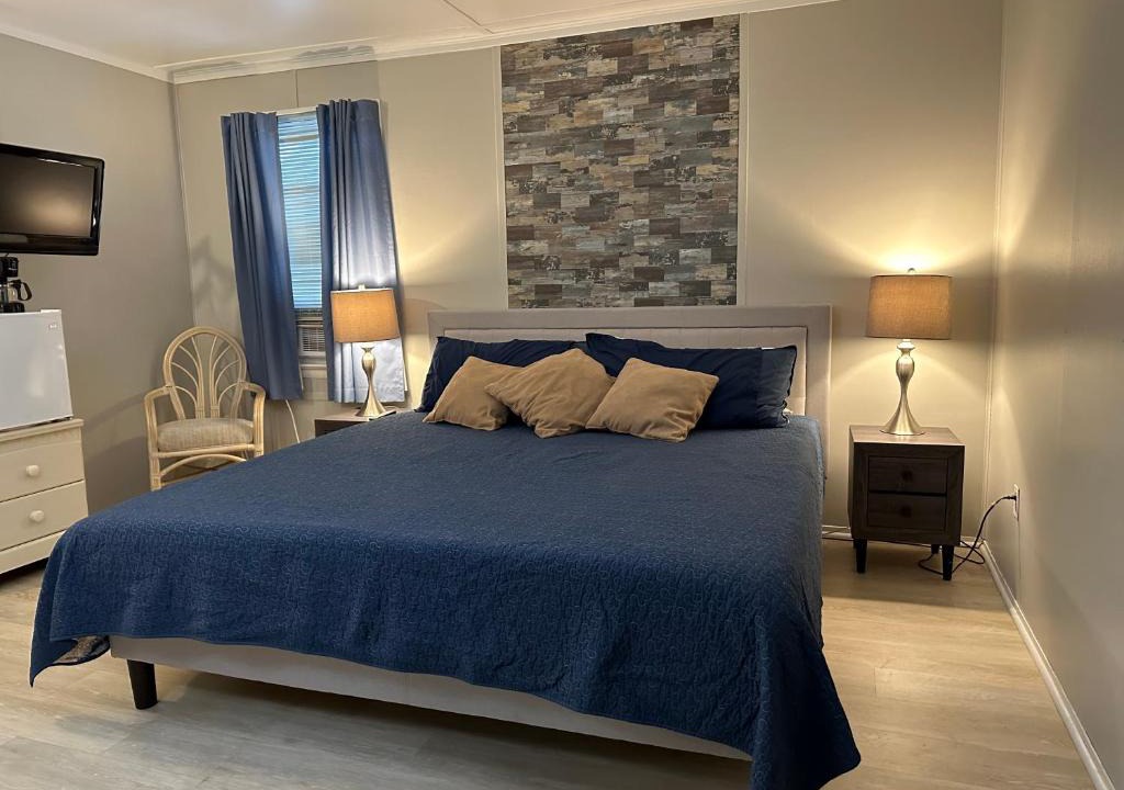 Ocracoke Hotel | Blackbeard's Lodge