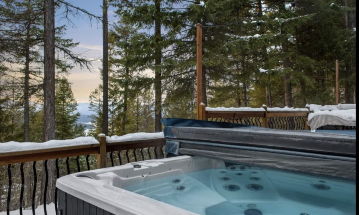 Altamont House | Blue Ridge Private Cabin: Hot Tub, Fire Pit, 12 Acres, Slopes & Winery