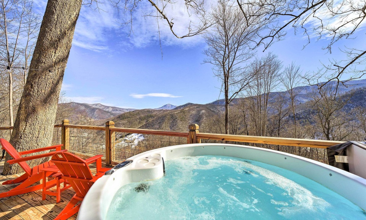 Canton Cabin | 'Blue Sky Cottage:' Romantic Retreat w/Mtn Views!