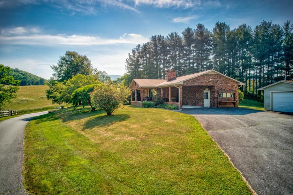 Banner Elk House | Bluebird Hill