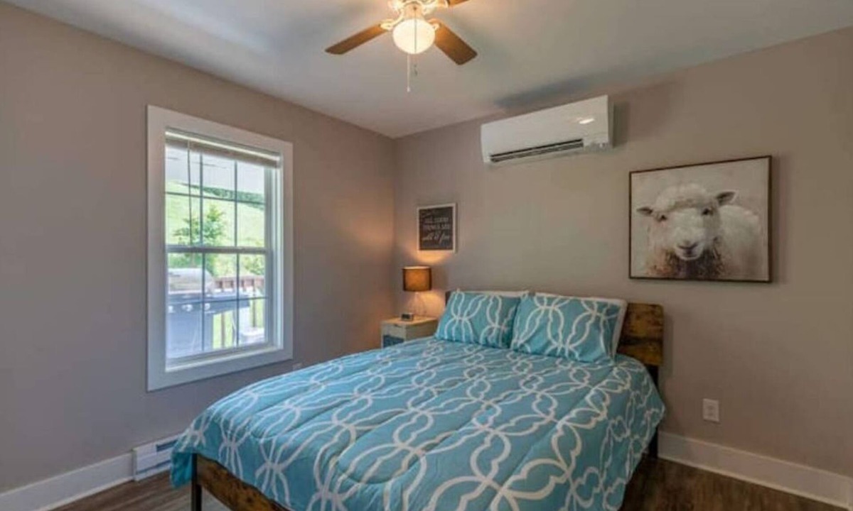 Elk Park House | Bobbie Jean's Cozy Mountain Farmhousen