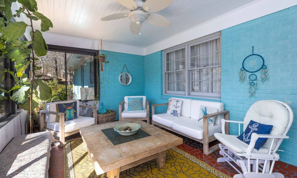 Charlotte House | Boho by the Water! 1750sqft - Fishing & sleeps 11!