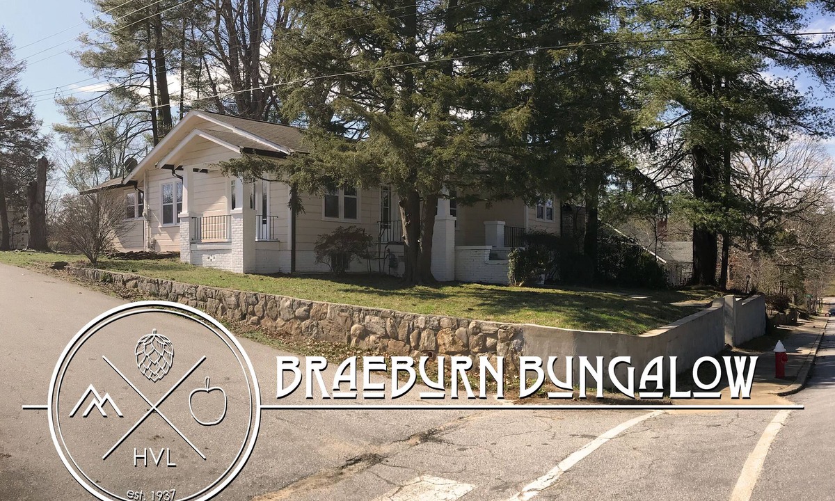 Hendersonville House | Braeburn Bungalow - Historic Craftsman & Walk to Downtown Hendersonville