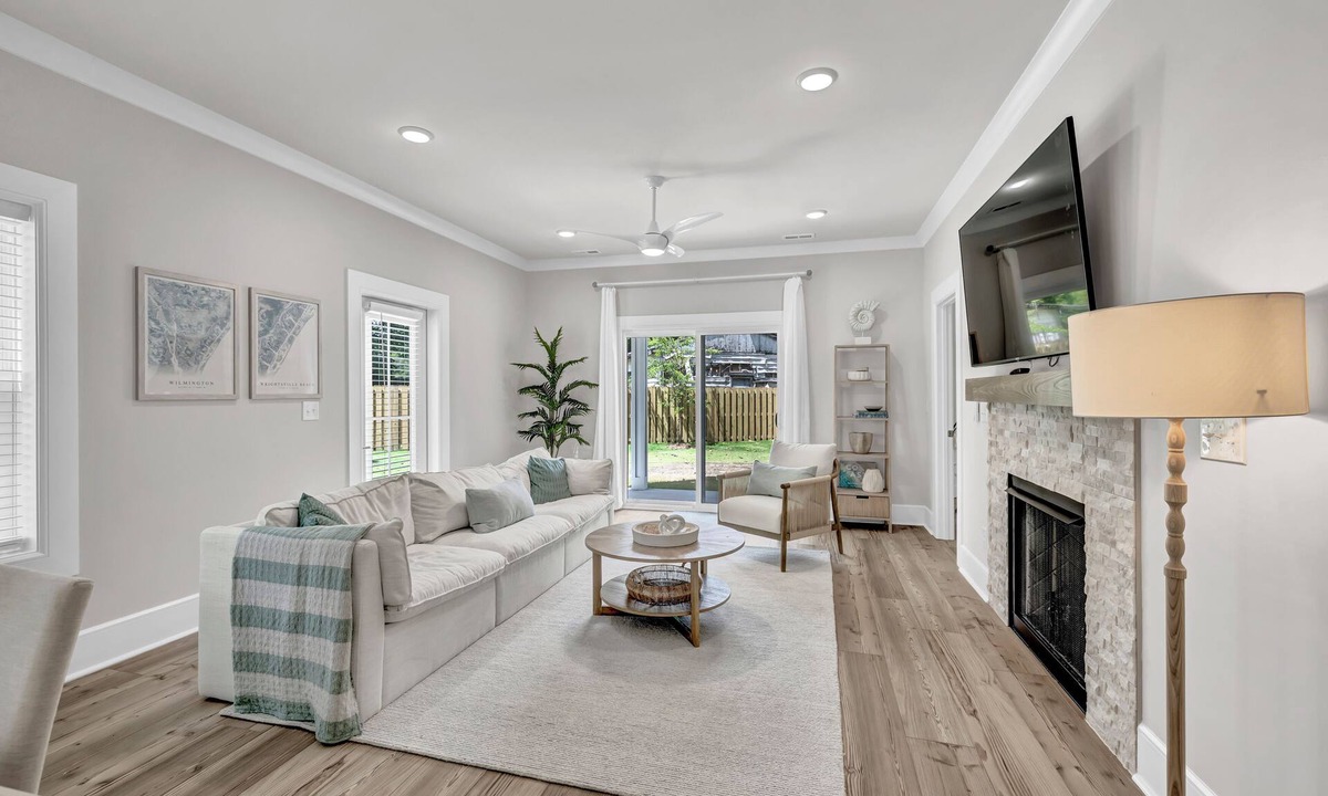 Wilmington House | Brand New, Spacious 5BR Retreat - Close to Beach, Downtown Wilmington & Dining