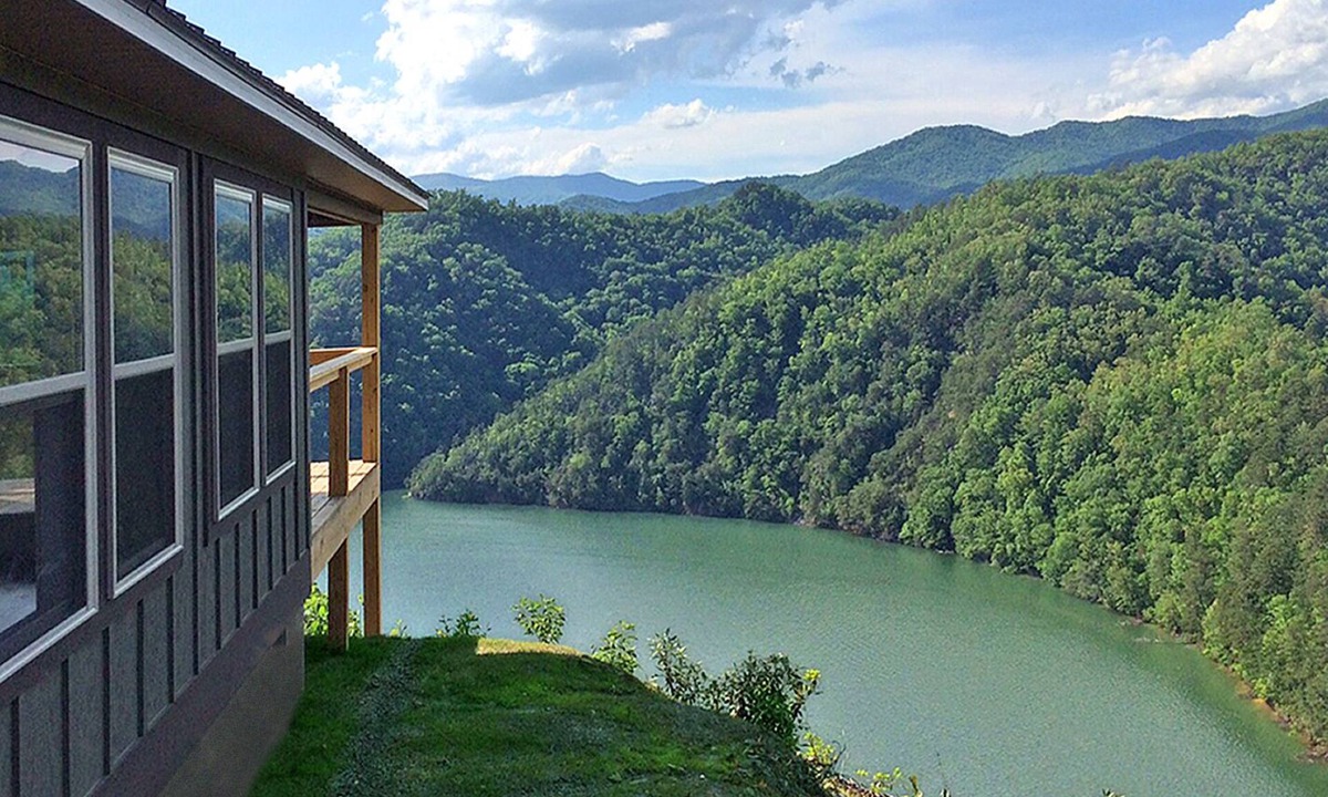 Bryson City Cabin | Breathtaking Views of Mountains & Lake - Peaceful Haven - Fragrance Free