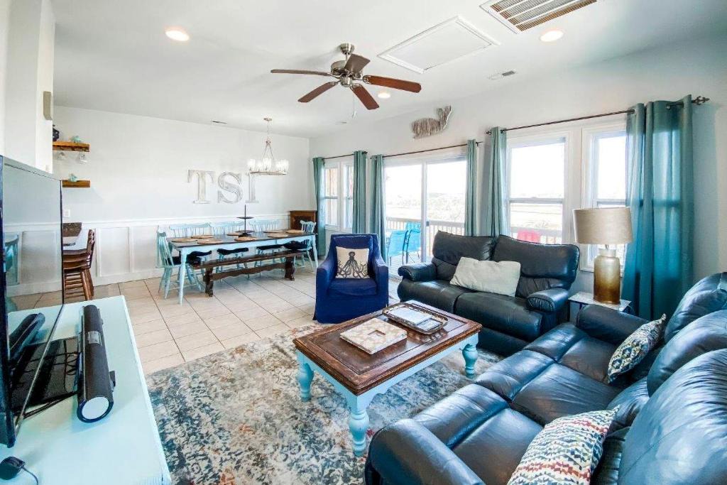 Surf City House | Breezy Salt Life Home on the Bay, Walk to Beaches!