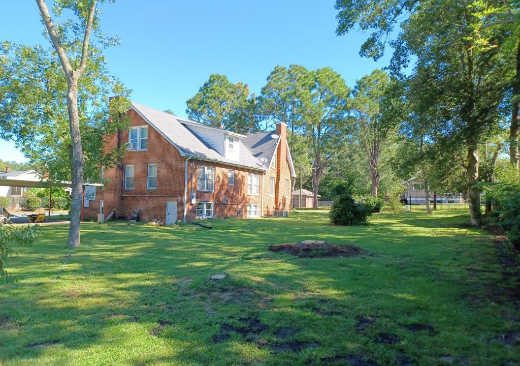 Hamlet House | Brick House Retreat