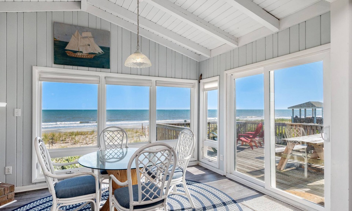 Oak Island House | Brigantine: Oceanfront House in West Beach