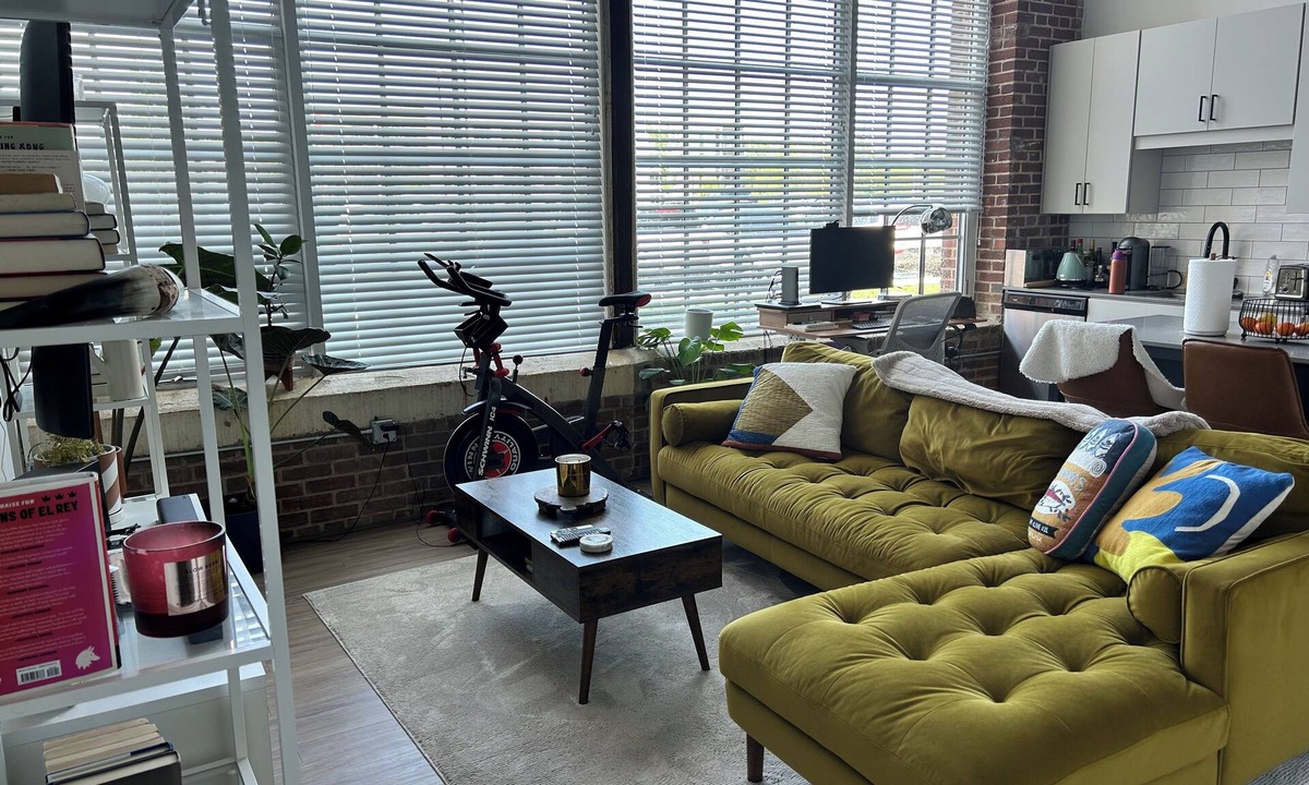 NoDa Apartment | Bright 1 Bdrm Loft Apartment in central Noda