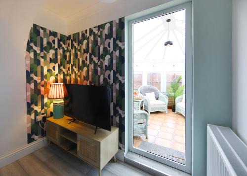 Ely House | Bright & Airy 4x Bed House with Parking