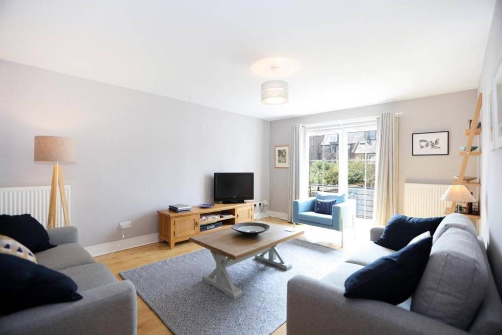 Leith Apartment | Bright and charming 2 bed in vibrant Leith