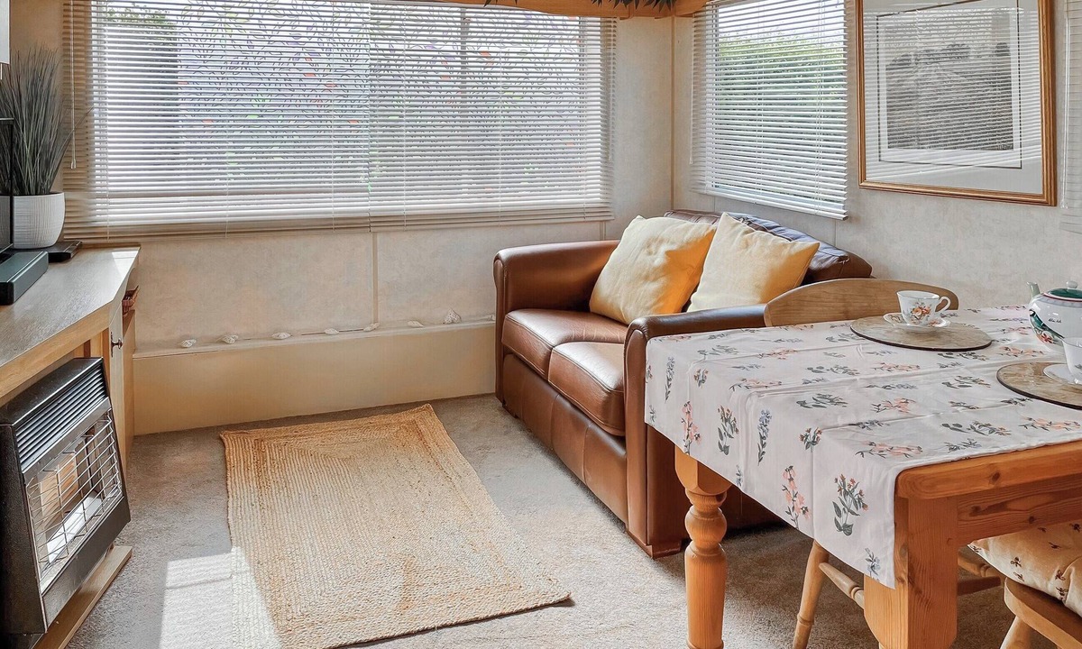Chappel Cottage | Bright spacious with a lovely garden with hot tub.