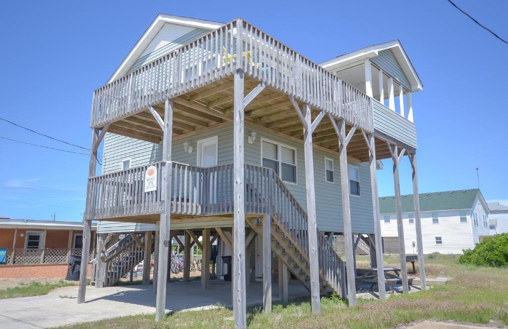 Colington House | Byrd's Nest