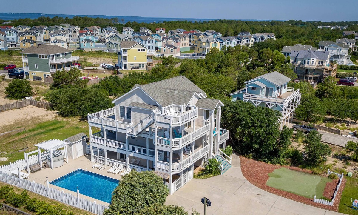 Whalehead Beach House | C7006 Mare Nostrum. Very Spacious, Pool, Hot Tub, Volleyball!