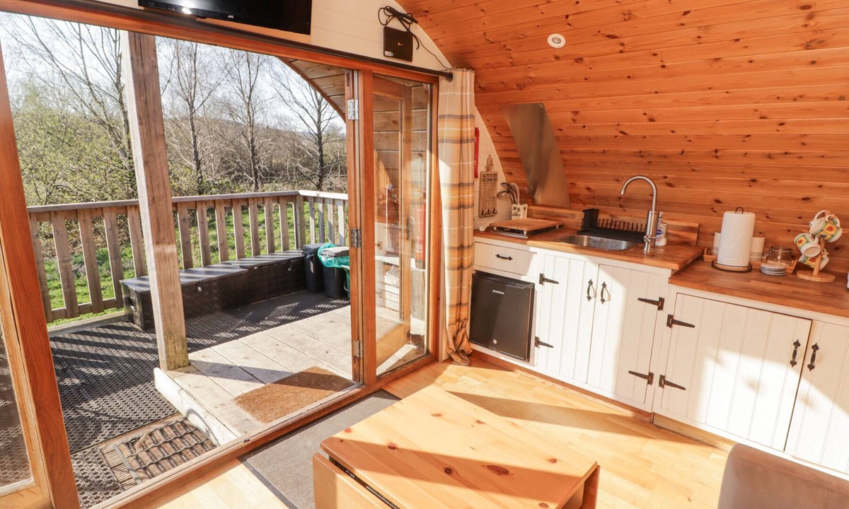 Bedwas Trethomas & Machen Cottage | Cabanau Bach