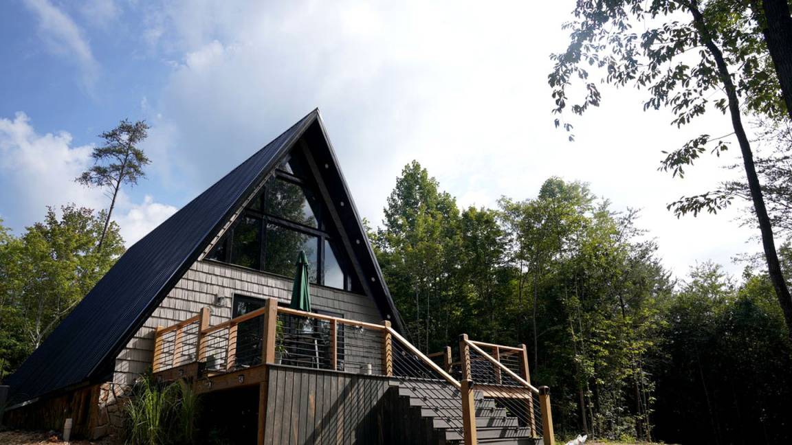 Dobson Cabin | Cabin ∙ 1 bedroom ∙ 2 guests