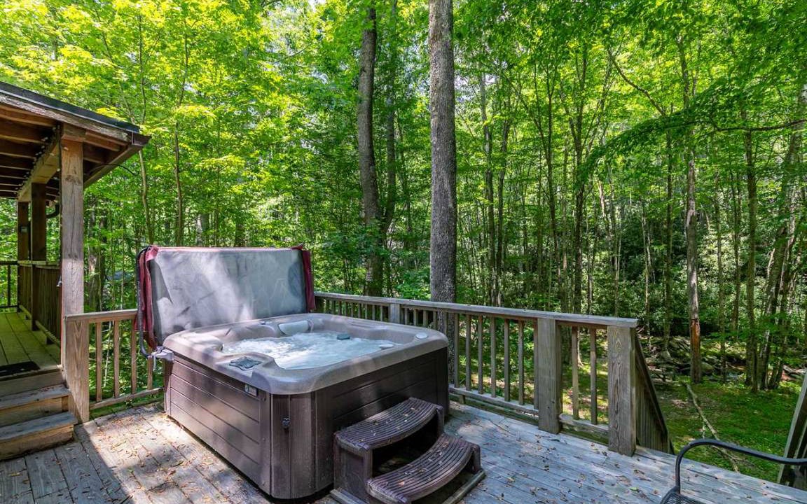 Banner Elk Cabin | Cabin ∙ 1 bedroom ∙ 2 guests