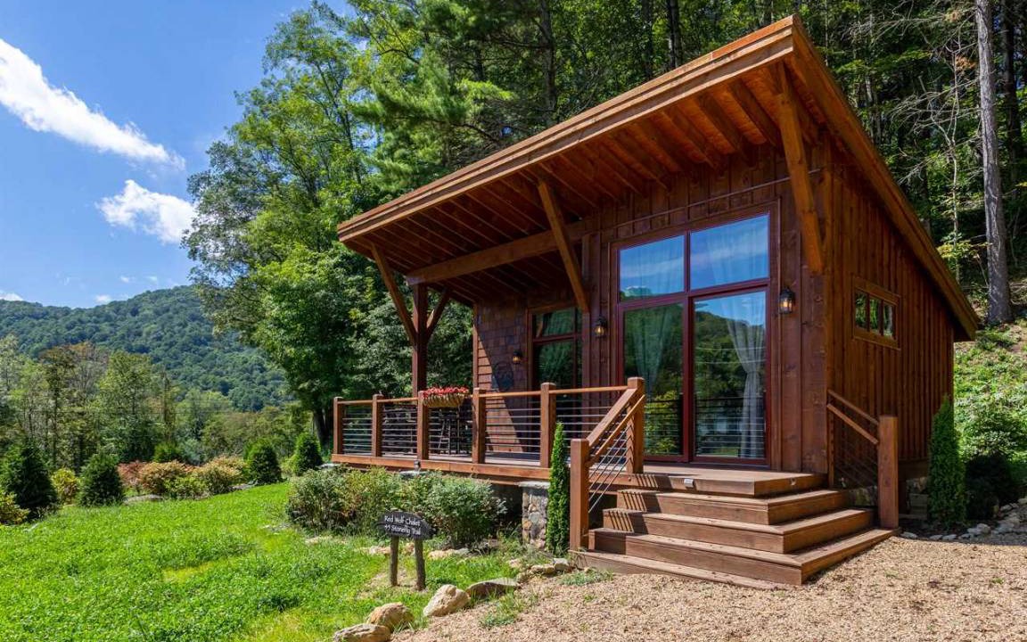 Banner Elk Cabin | Cabin ∙ 1 bedroom ∙ 2 guests