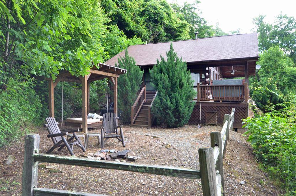 Bryson City Cabin | Cabin ∙ 1 bedroom ∙ 2 guests