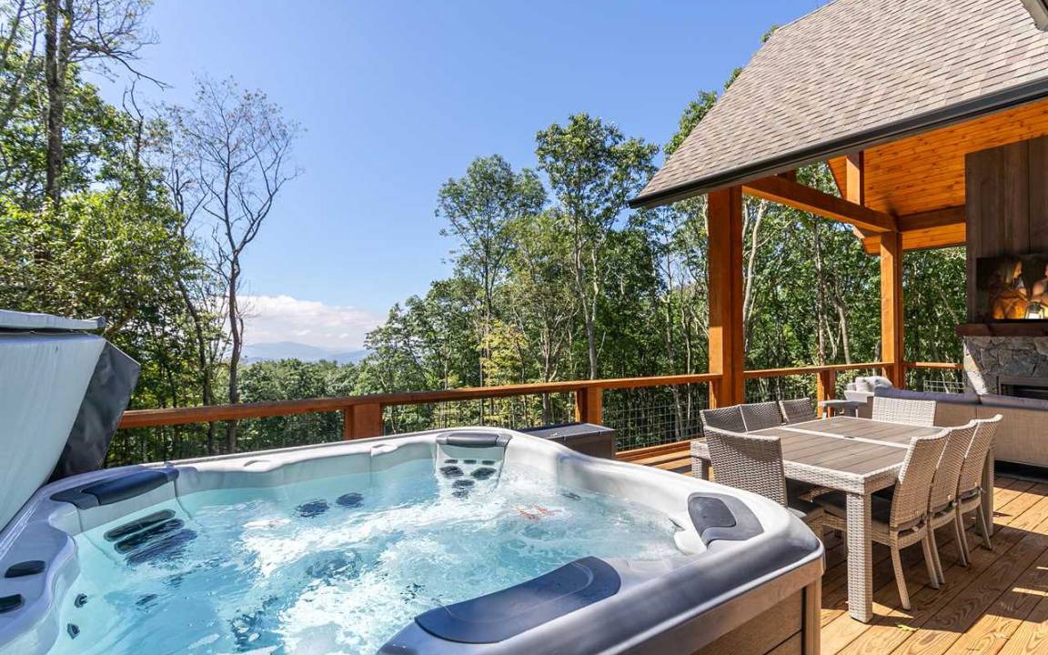 Banner Elk Cabin | Cabin ∙ 3 bedrooms ∙ 8 guests