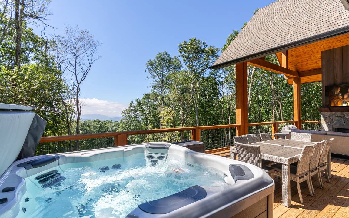 Banner Elk Cabin | Cabin ∙ 3 bedrooms ∙ 8 guests