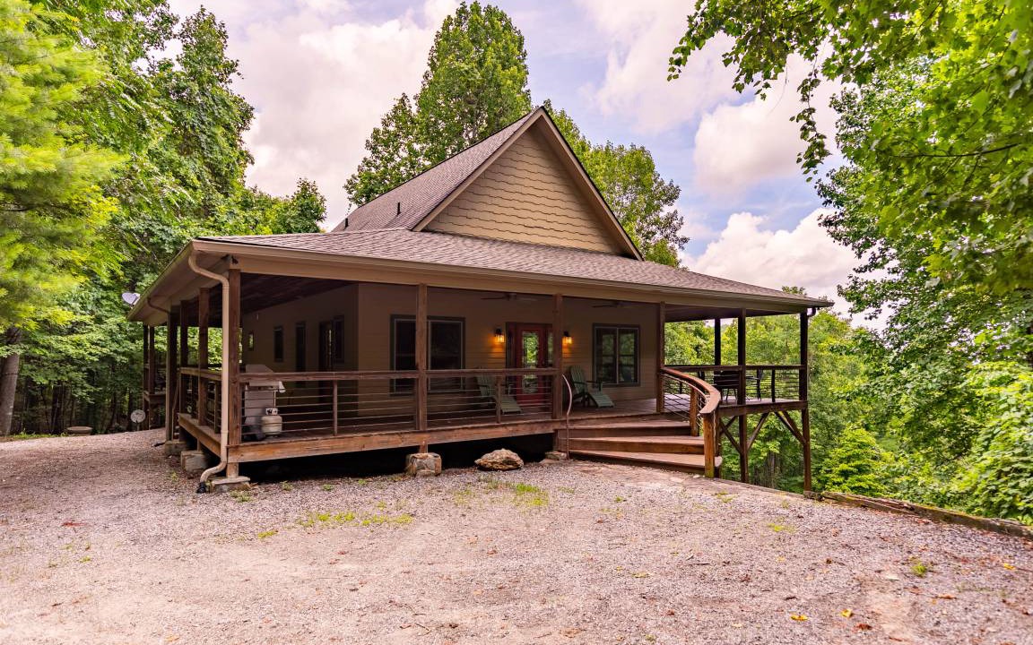 Lenoir Cabin | Cabin ∙ 3 bedrooms ∙ 12 guests
