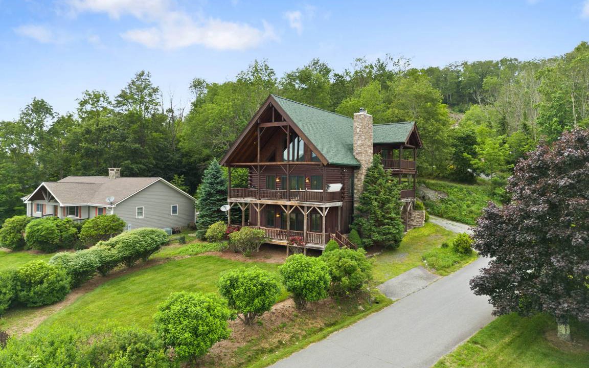 Seven Devils Cabin | Cabin ∙ 4 bedrooms ∙ 14 guests