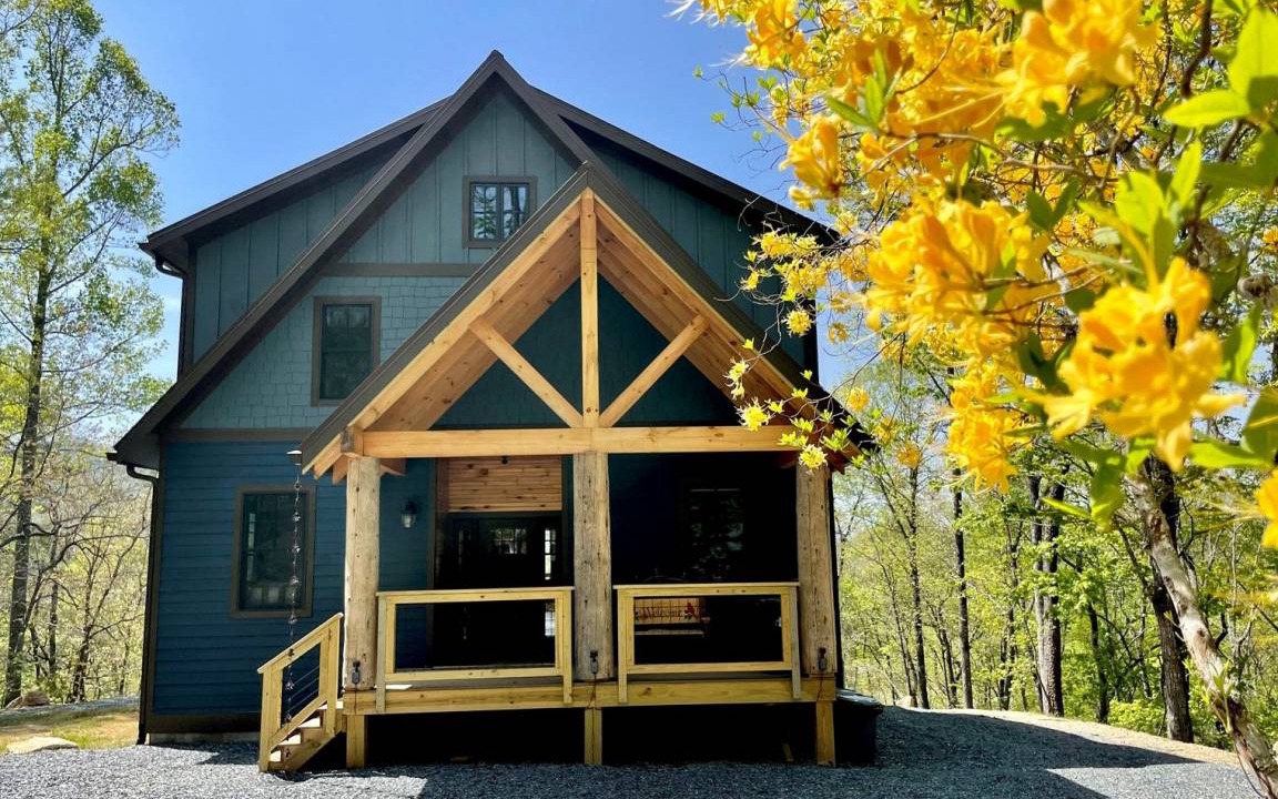 Bryson City Cabin | Cabin ∙ 4 bedrooms ∙ 10 guests