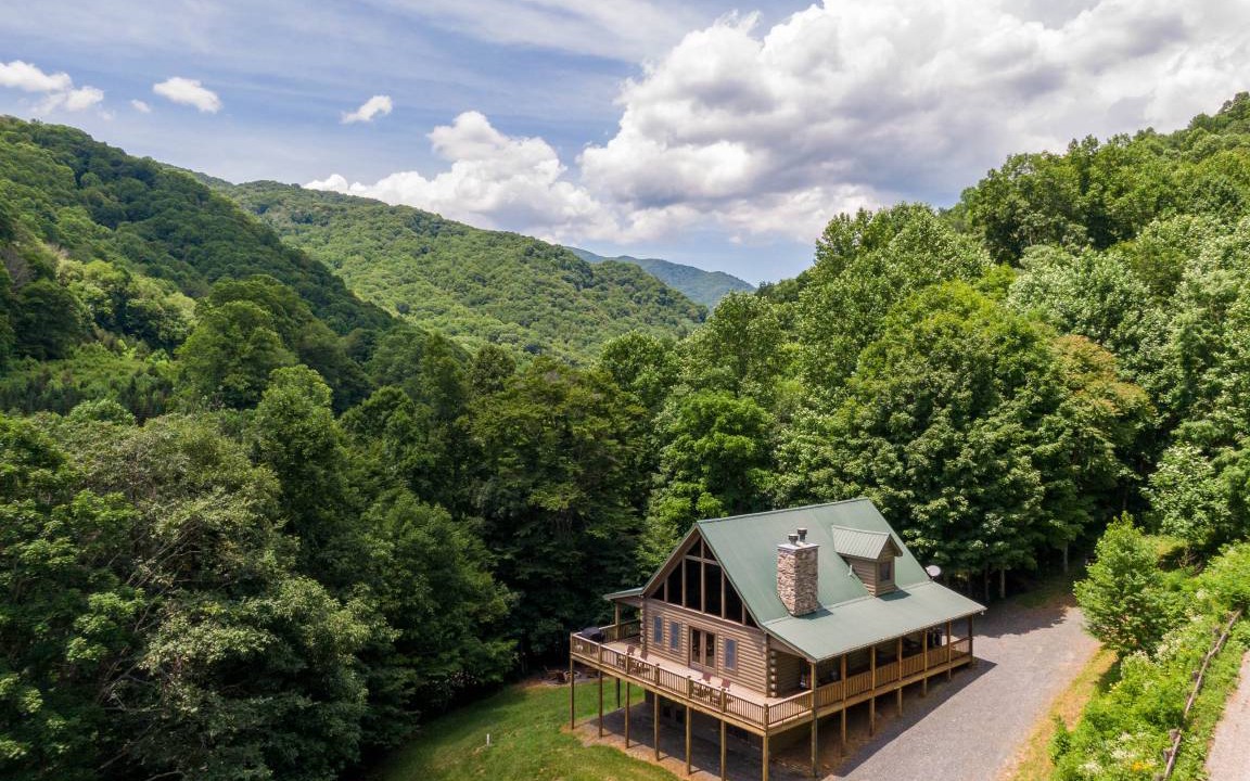 Frank Cabin | Cabin ∙ 5 bedrooms ∙ 14 guests