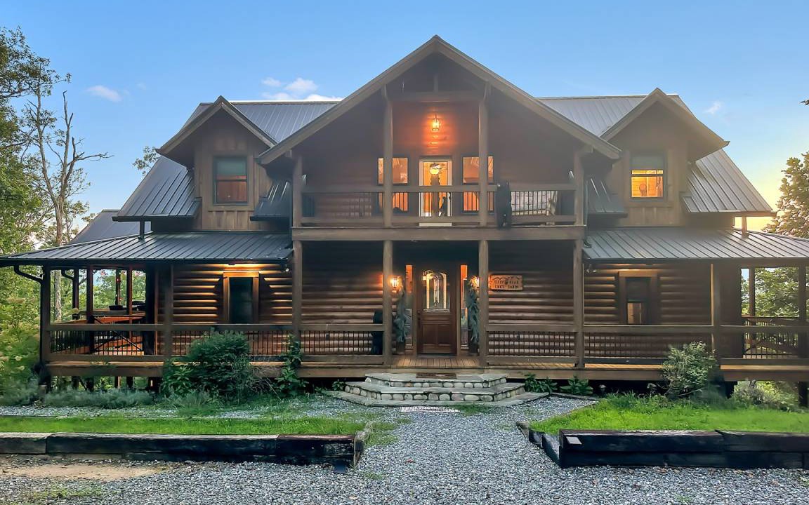 Bryson City Cabin | Cabin ∙ 5 bedrooms ∙ 11 guests