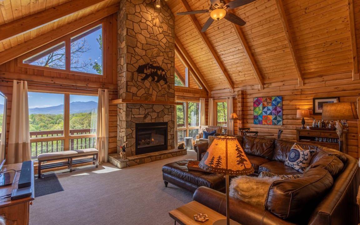 Apple Ridge Cabin | Cabin ∙ 5 bedrooms ∙ 10 guests
