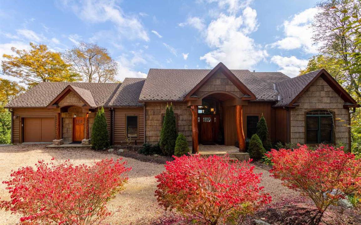 Sugar Mountain Cabin | Cabin ∙ 6 bedrooms ∙ 12 guests
