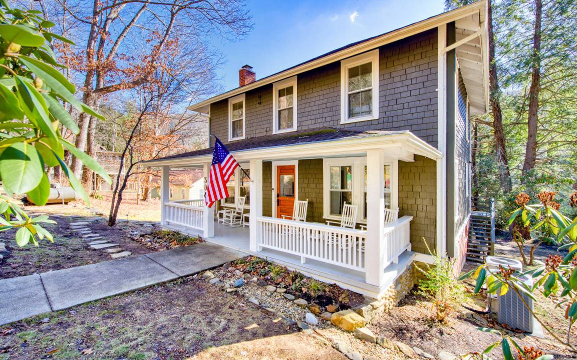 Montreat Cottage | Cabin ∙ 6 bedrooms ∙ 16 guests
