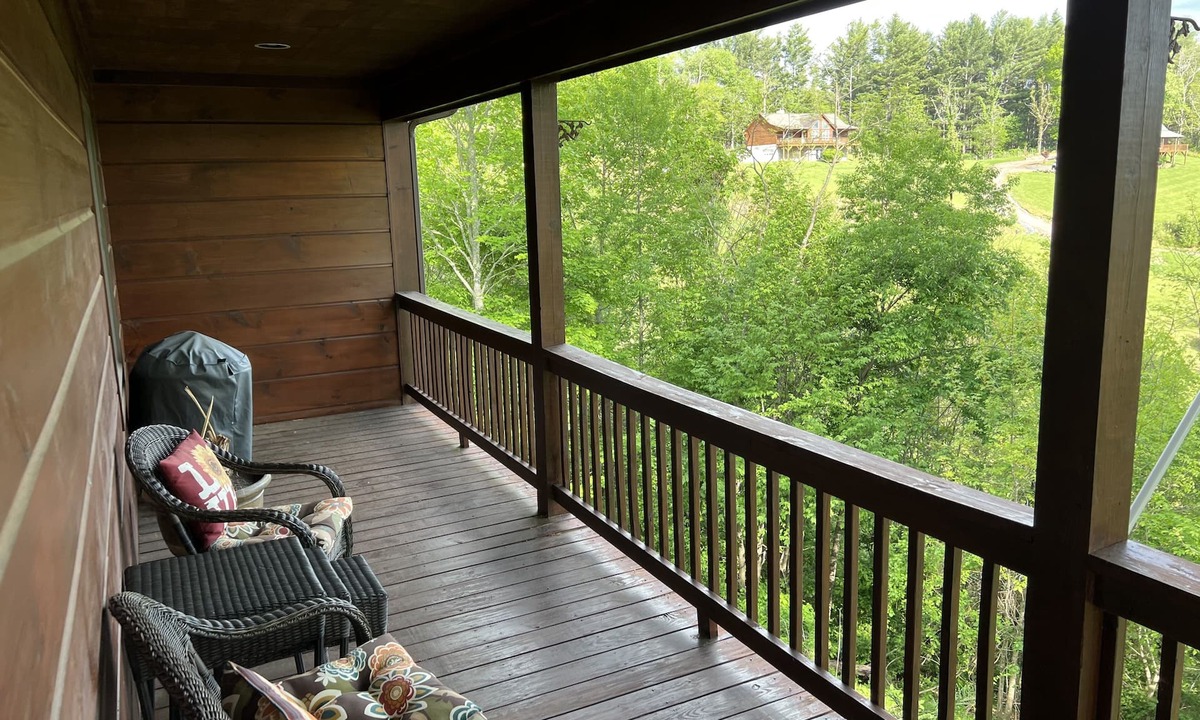 Vilas Cabin | Cabin on topof the mountain great views hot tub game room and more!
